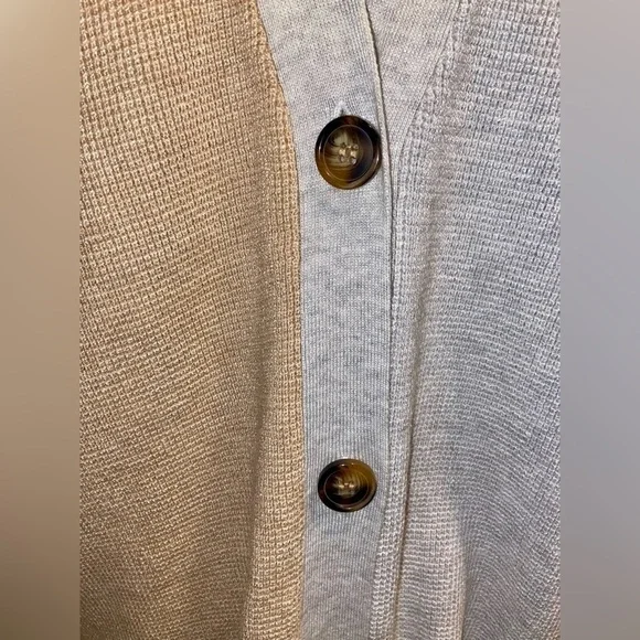 CYRUS‎ colorblock gray beige brown waffled buttoned Cardigan size Medium - Picture 3 of 13